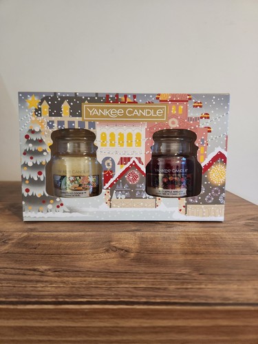 Christmas yankee candle - candle, two