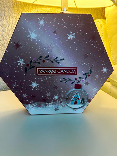 Yankee candle snow globe - yankee,