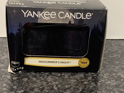Yankee candle midsummers - candle, night