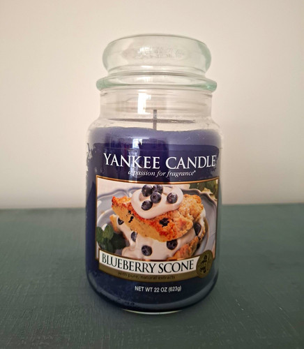Yankee candle blueberry scone - candle,